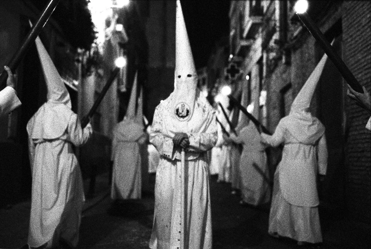 nazarenos_3200e_35_1200px.jpg