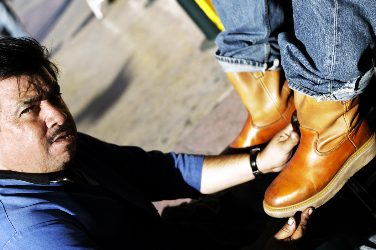 IMG_4509_shoeshine.jpg
