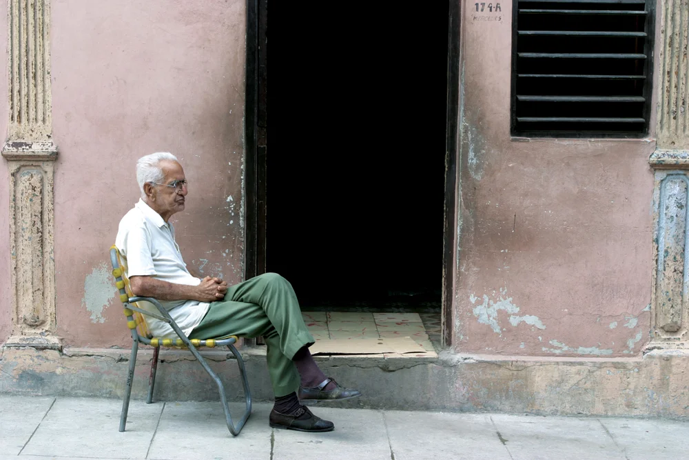 IMG_8640_maninchair.jpg
