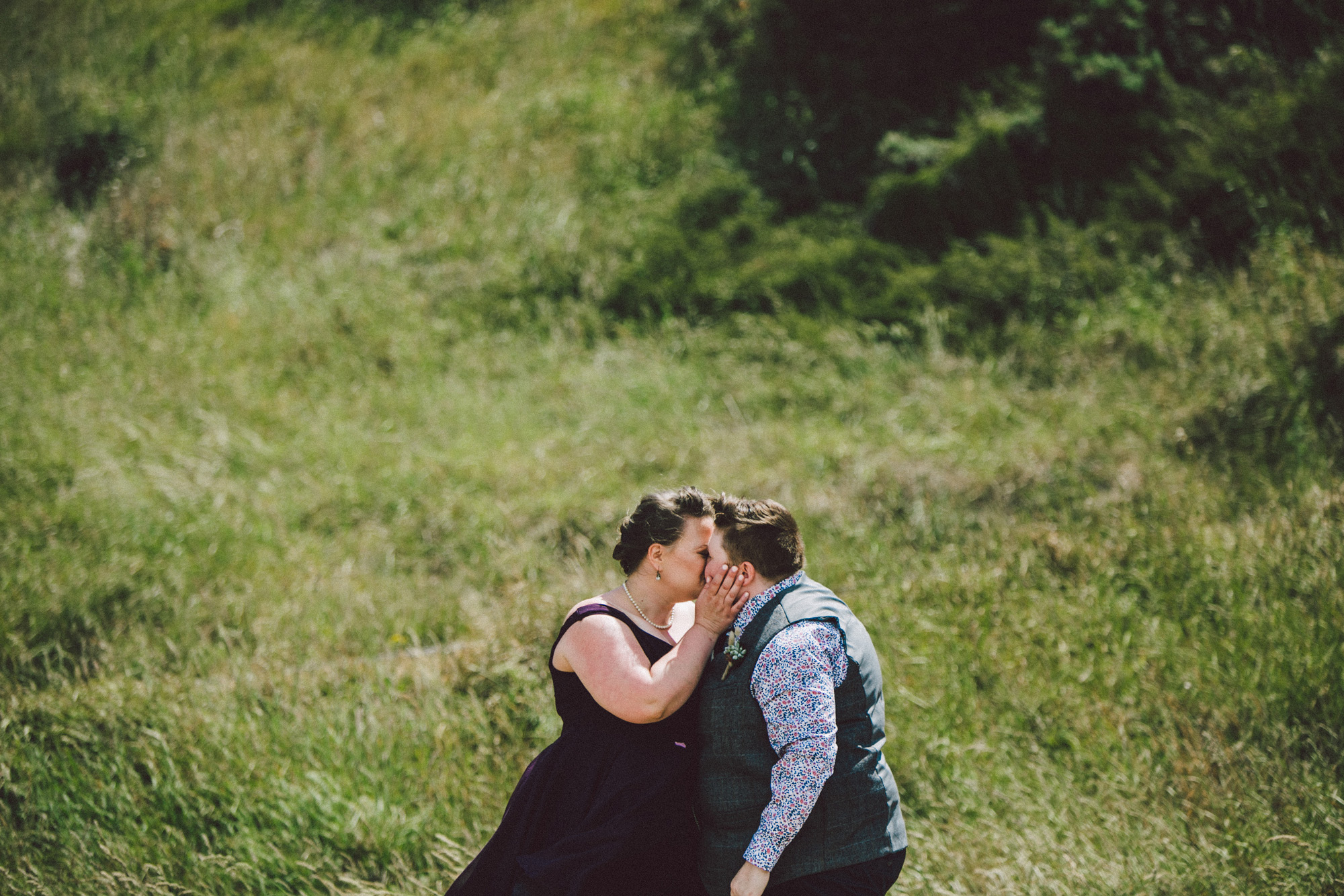 Sarah_McEvoy_Titahi_Bay_Wedding_026.jpg