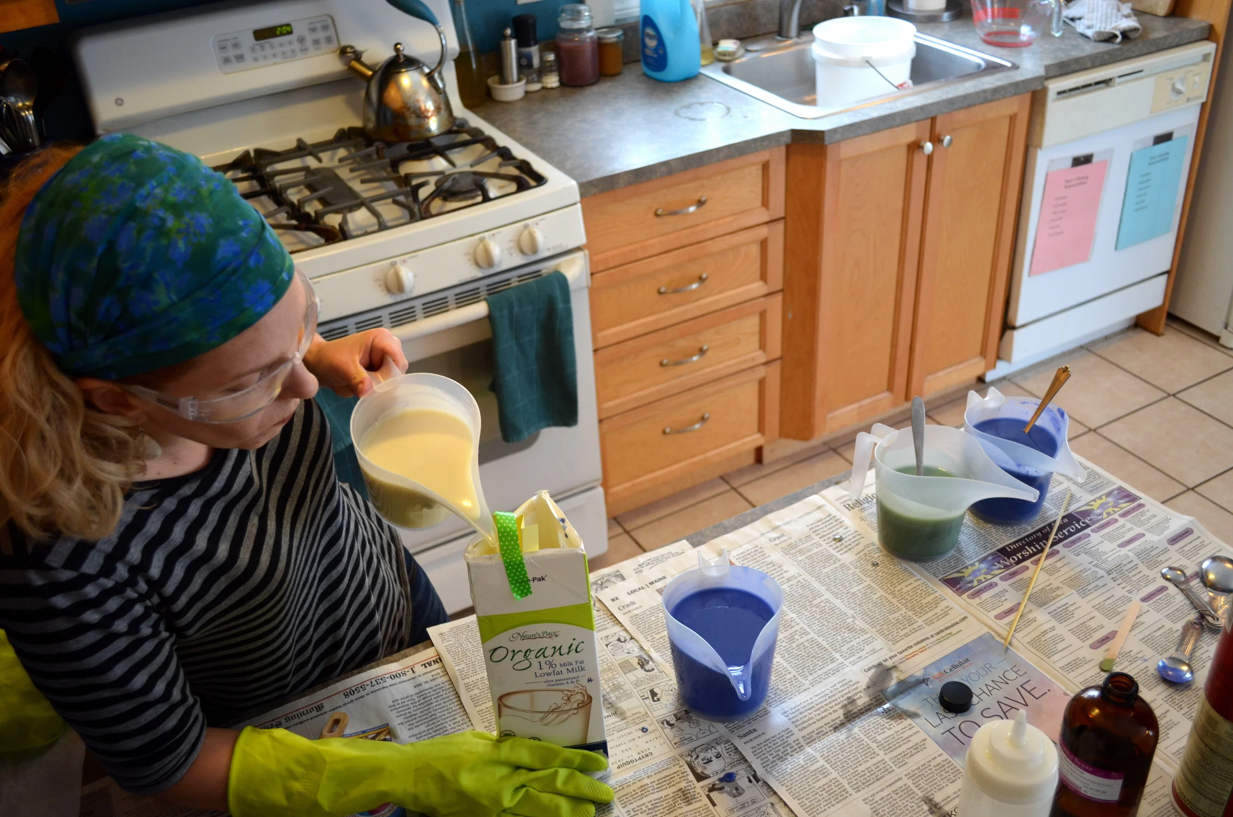 This takes some careful concentration to keep the blue and white separated. I pour a little on each side at a time.