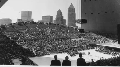 Roof-open-in-1961.jpg