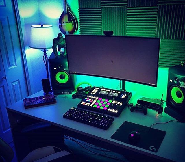Tag a really dope female music producer you know! Madhouse Music Group just received word of free money for women in music! We want to spread the word!