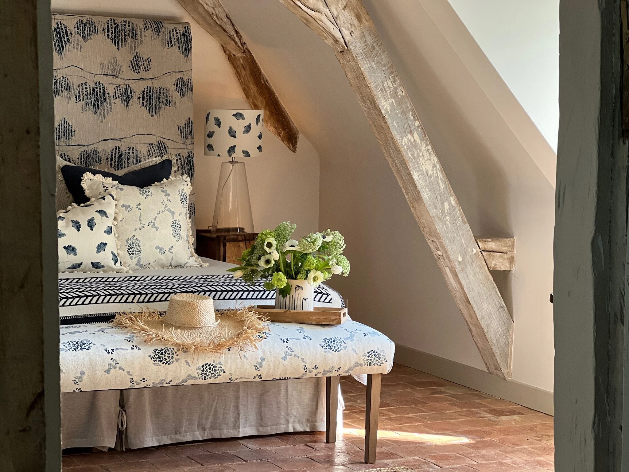 D7E14757-8F14-40C0-AAC1-084B5C851A71