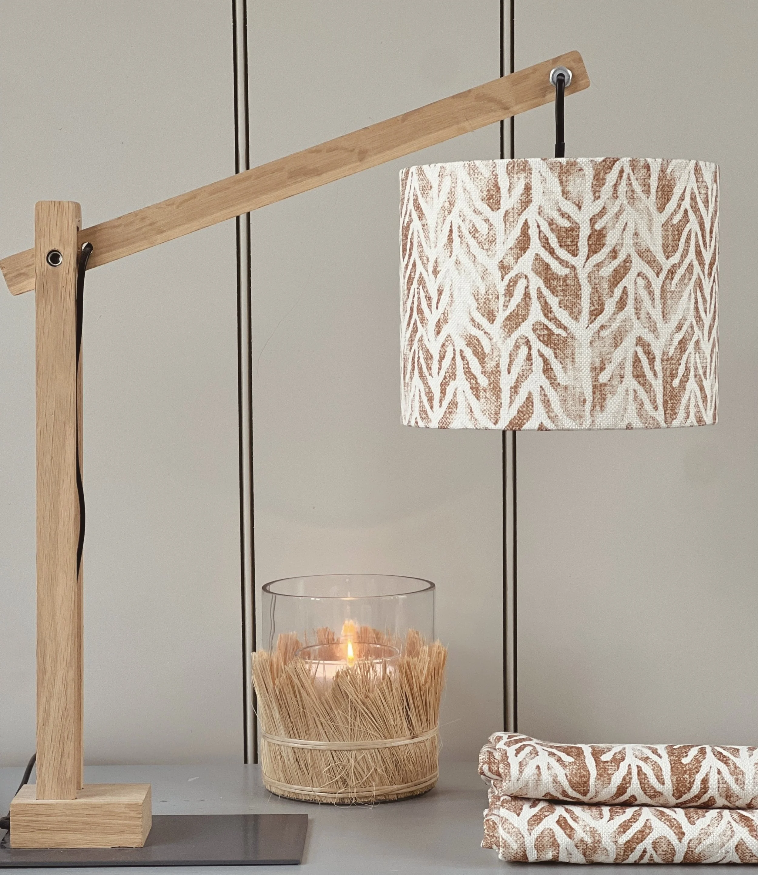 Sea Tangle on White Lampshade