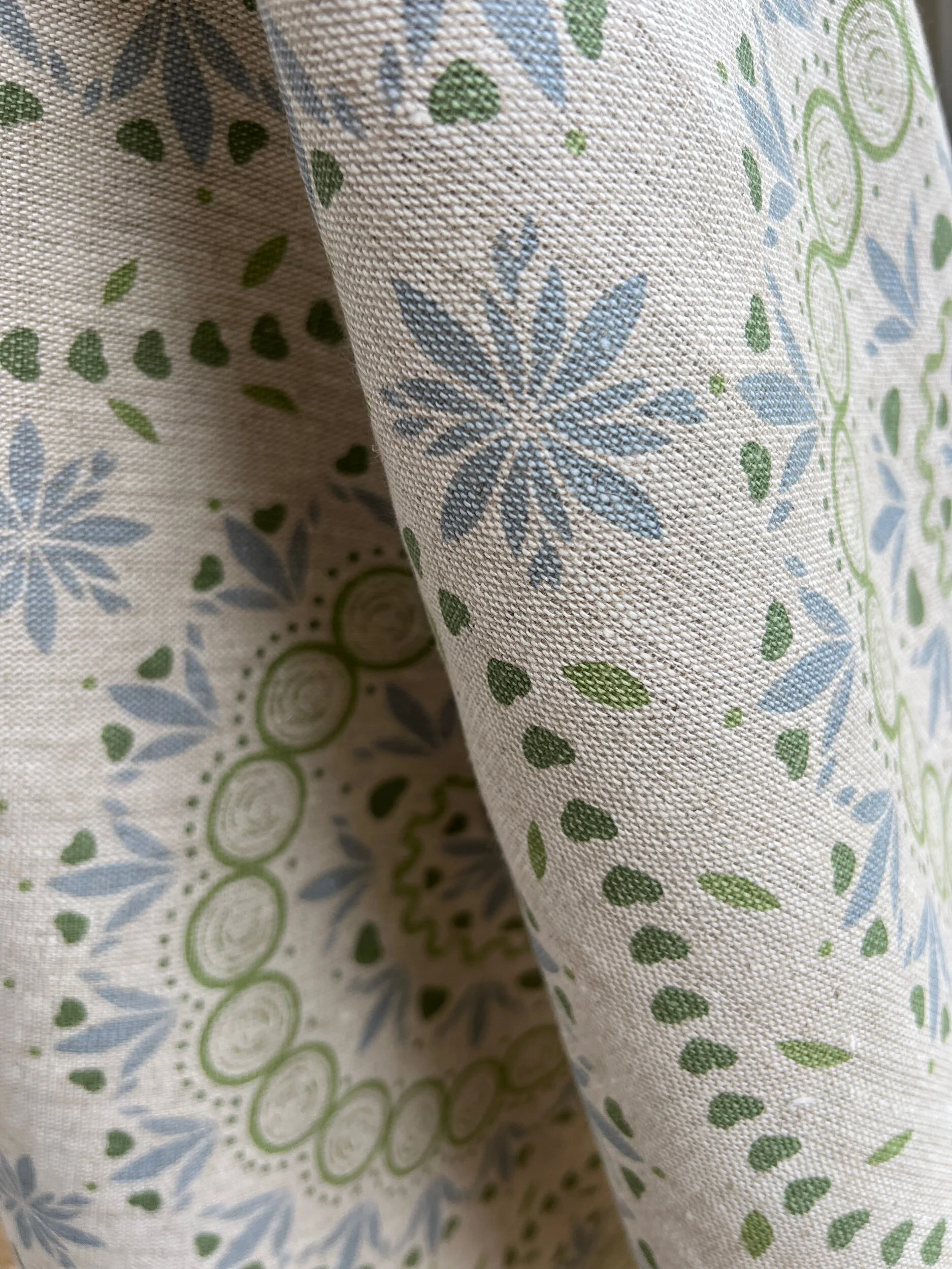 27994F7B-EFB8-4A70-B3F6-69EA4DDCF77F