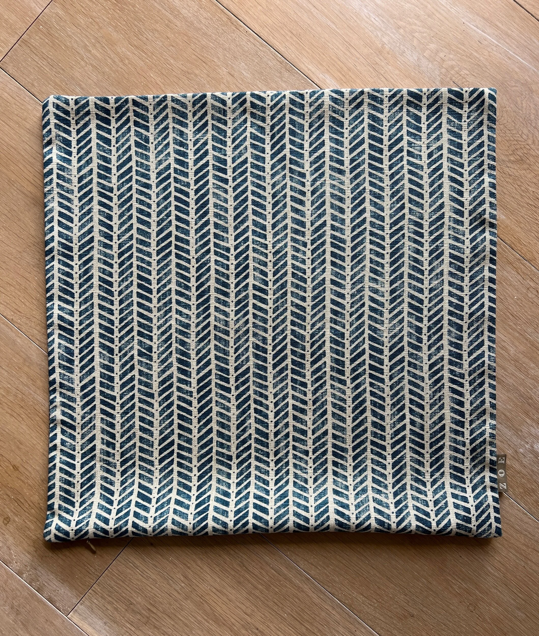 6C64935D-2B4C-4000-A80F-4BA0AA136C02