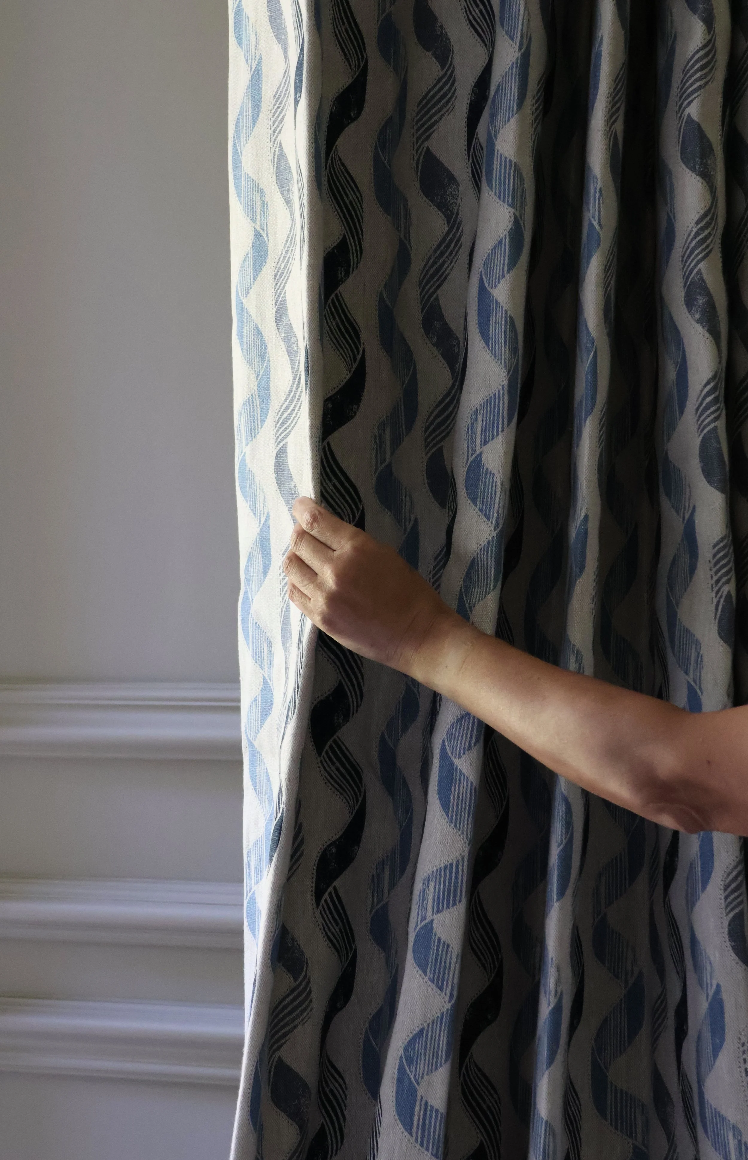 Cintas Blues Linen Curtain
