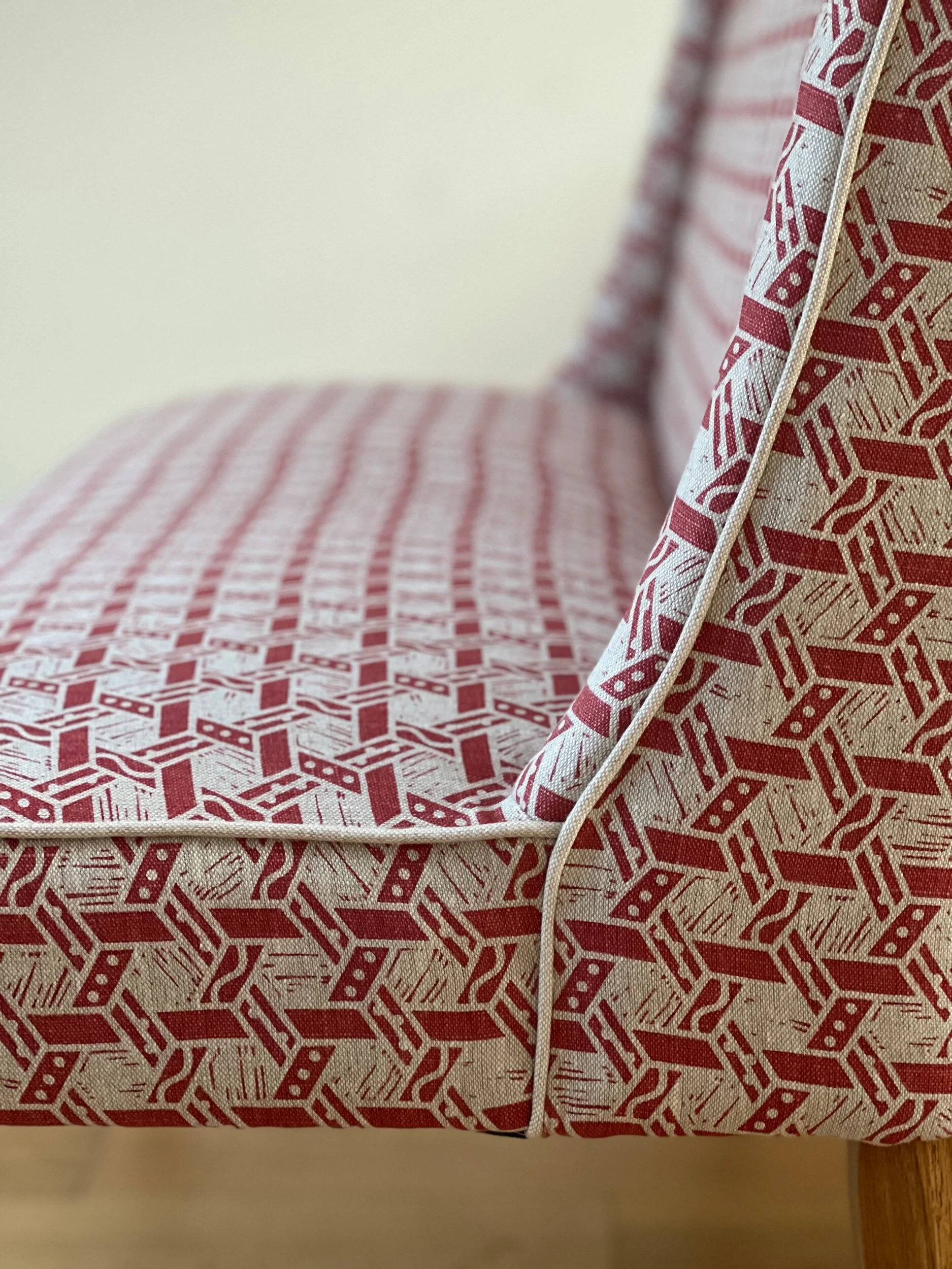 F2FD3167-FE2F-4610-A1B4-75F5E21A6037