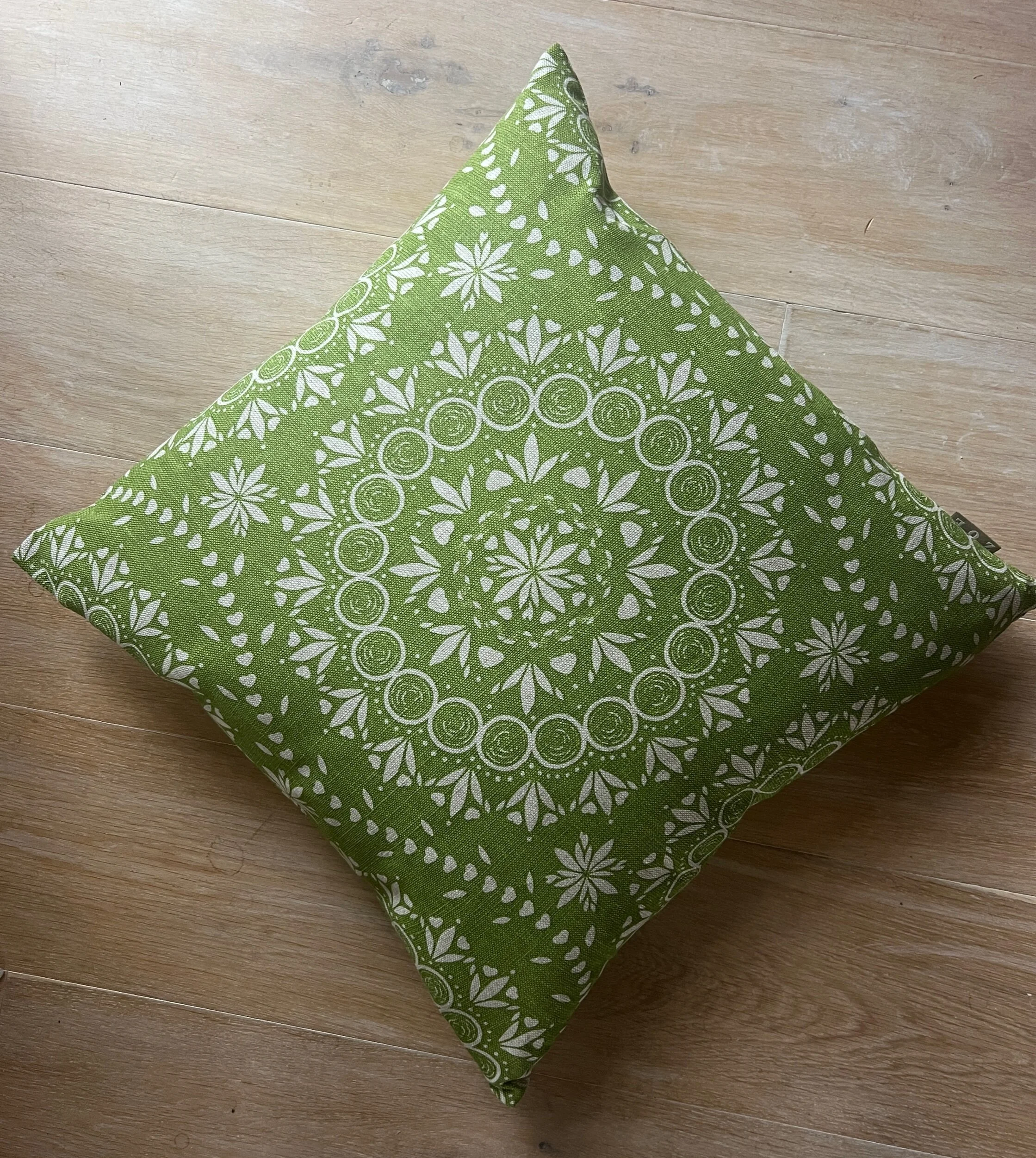 A24046A9-1C9E-48A4-8575-D4E56FC4BFCF