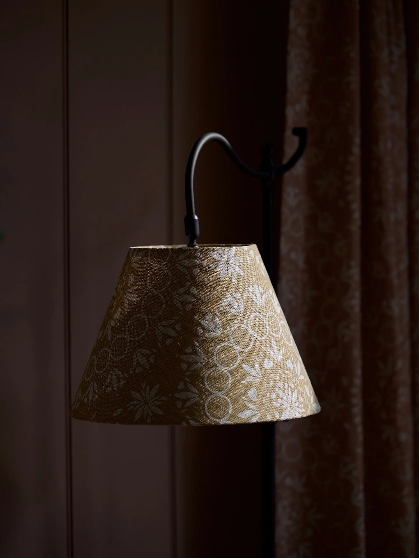 May your autumn half term be layered with pattern and colour. ๐๐
Tapered shade pictured here made in our Palma Sol Ochre printed linen. 
We love to make unique shades in any of our fabrics.  If there’s something you would like that you can&