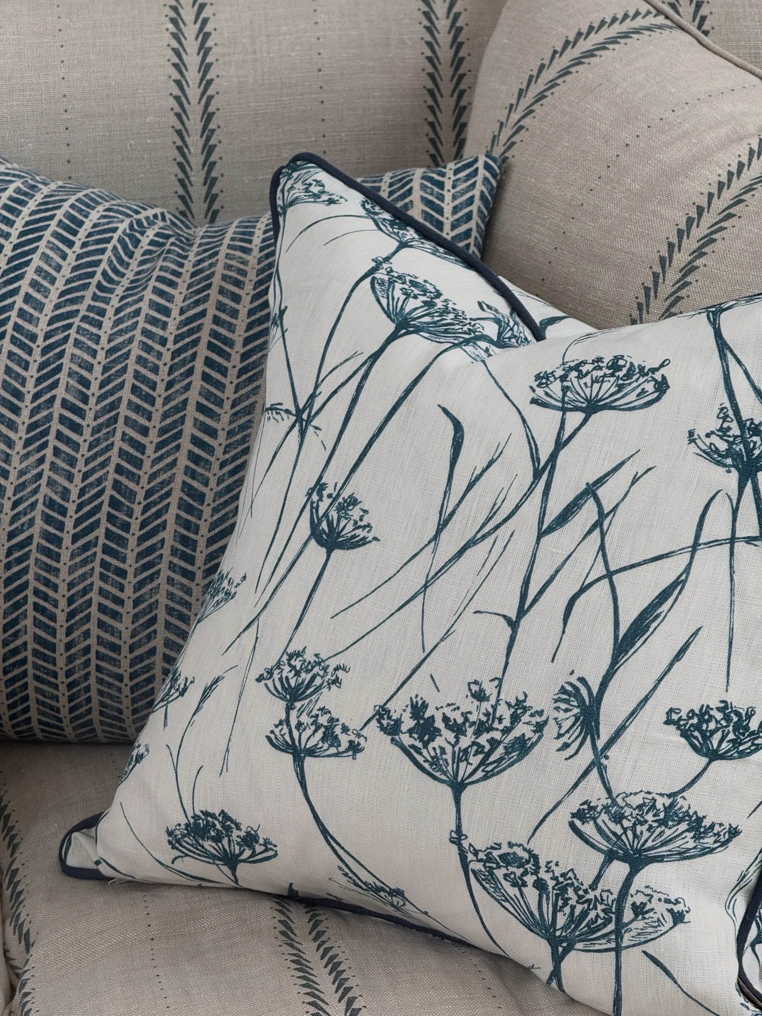 It&rsquo;s that time of year when the country lanes are filled with pretty cowparsley.  Our Putsborough Cowparsley printed linen encapsulates these delicate hedgerows. 

This printed linen makes beautiful curtains and blinds. It&rsquo;s available in 