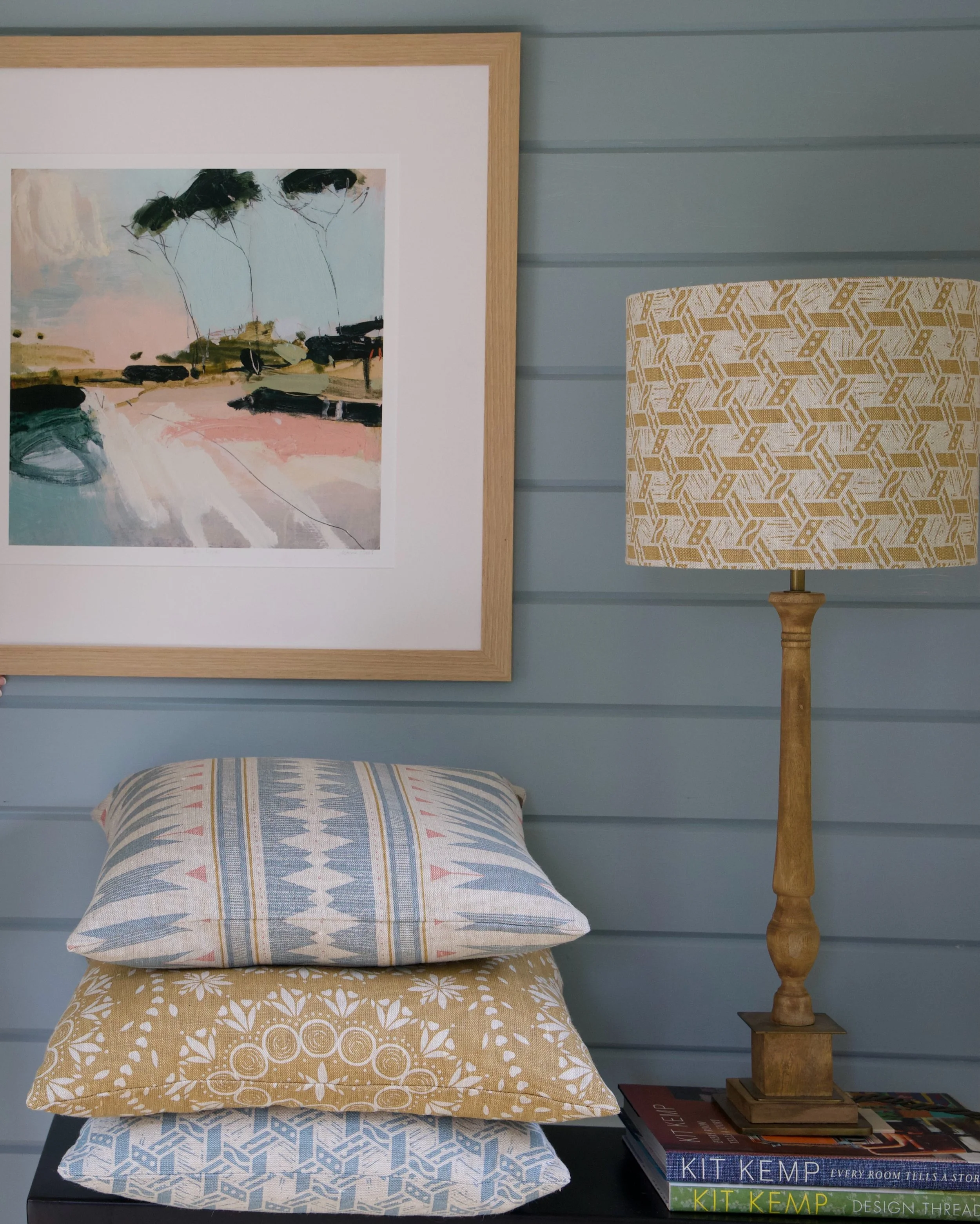 Late summer colour edit. ✍️ 

Extend your summer by adding colour with our printed linens. 

Cushions: 

Ziggy Molinos Balcony Blue
Palma Sol Antique Ochre
Malla Terrace Blue. 

Lampshade handmade in Malla Antique Ochre printed linen. 

Artwork by @m