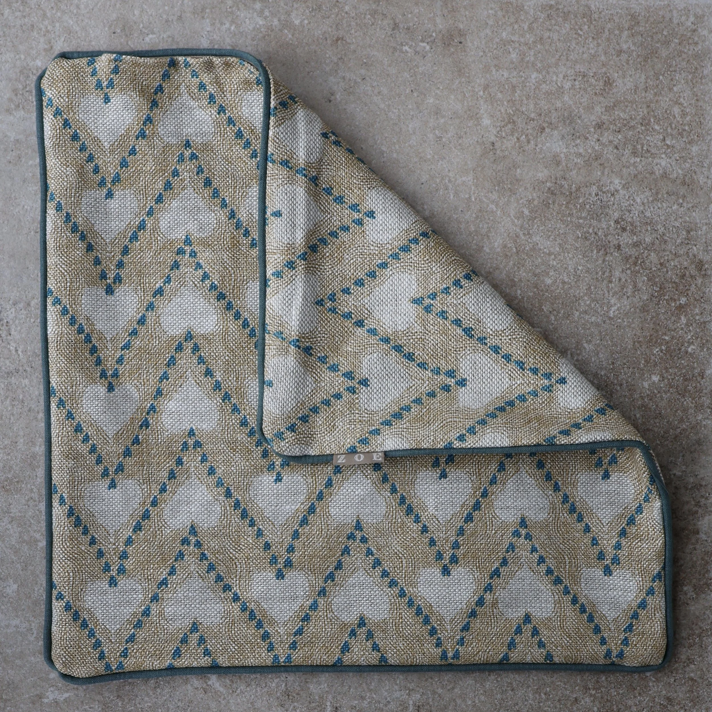 Bisous with Teal Piping.jpeg