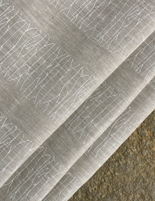 Twiggy White on Natural.png