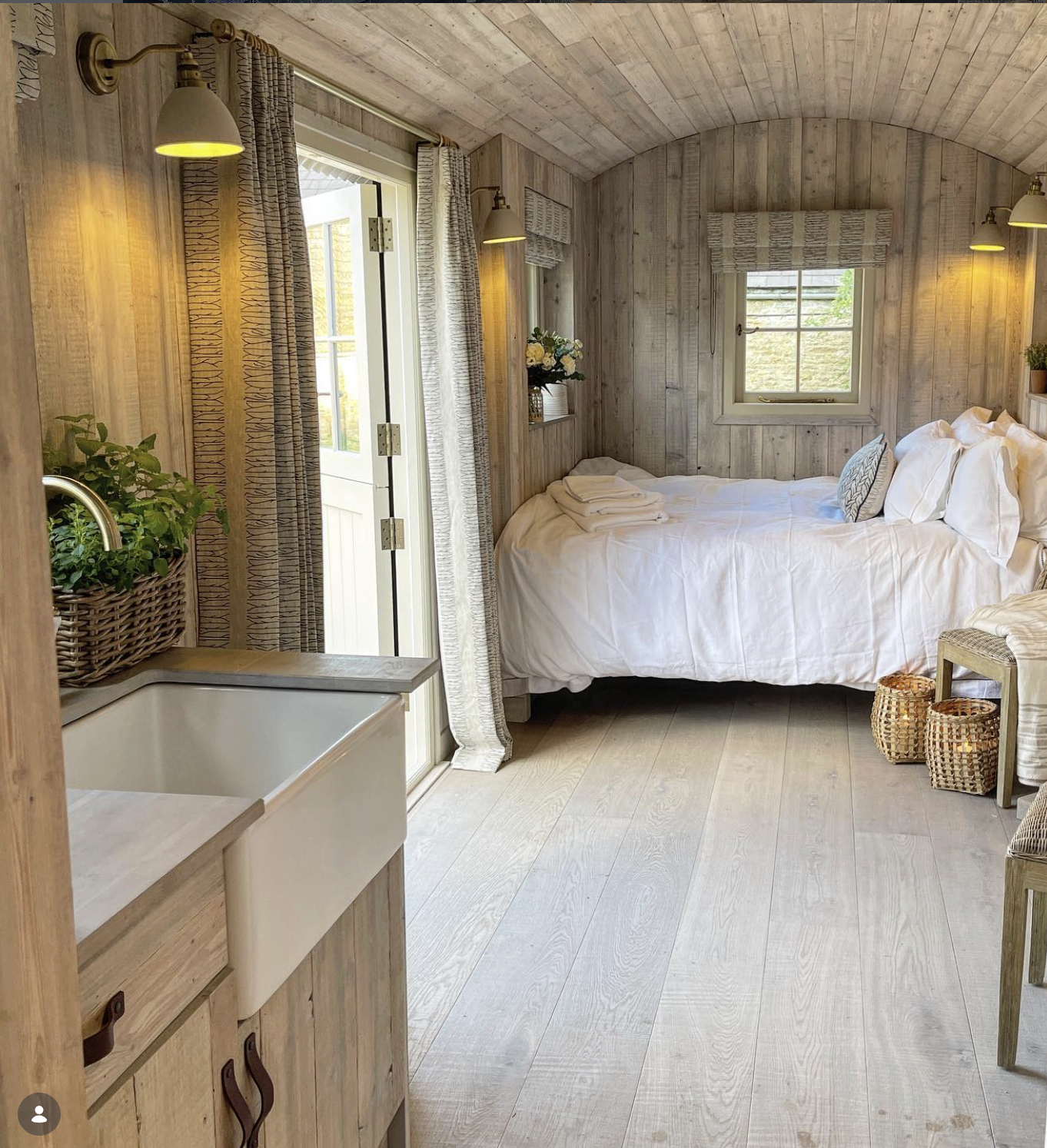 Twiggy Inky Sky on Natural Linen