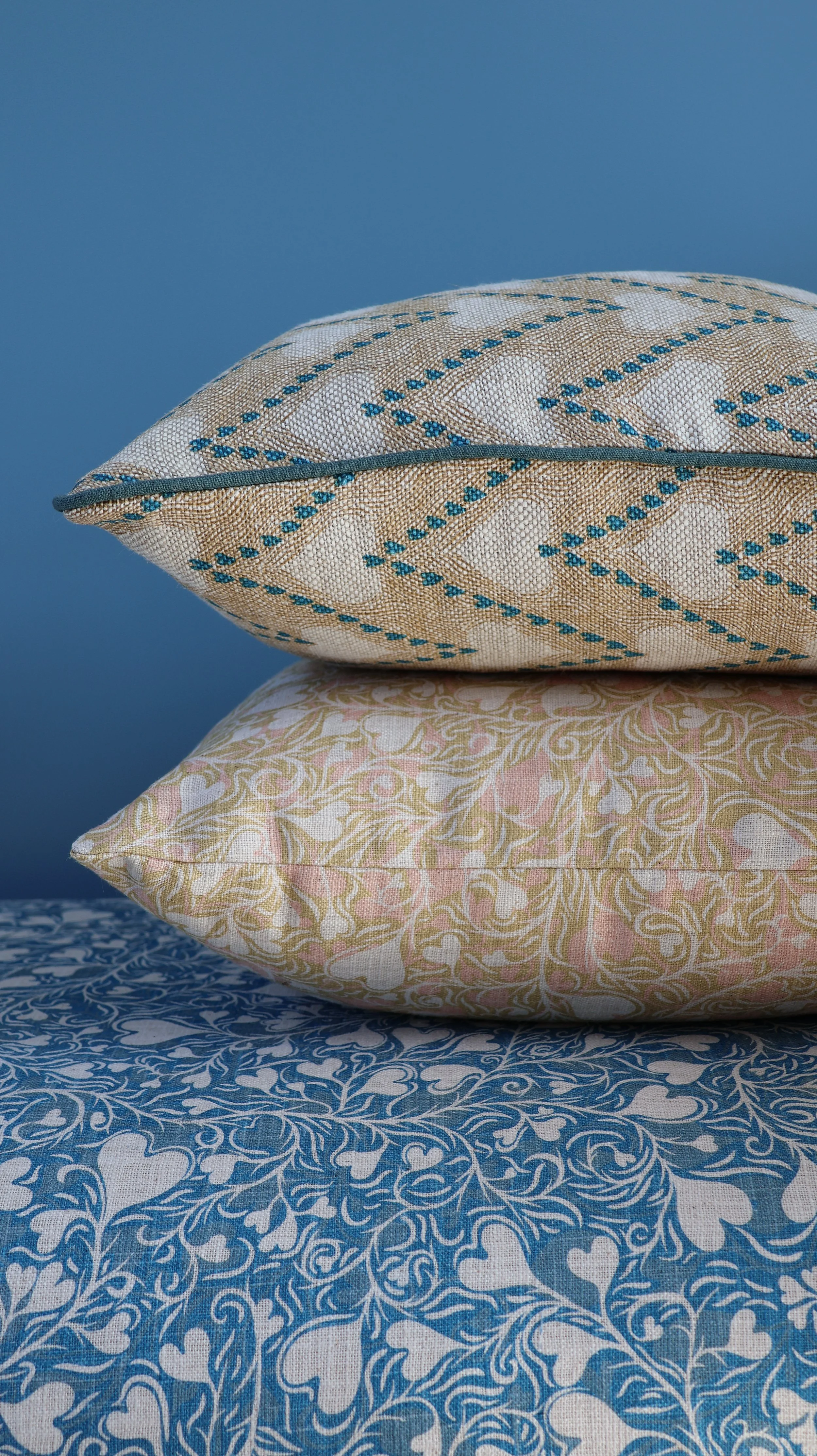 Bisous with Teal Piping1.jpeg