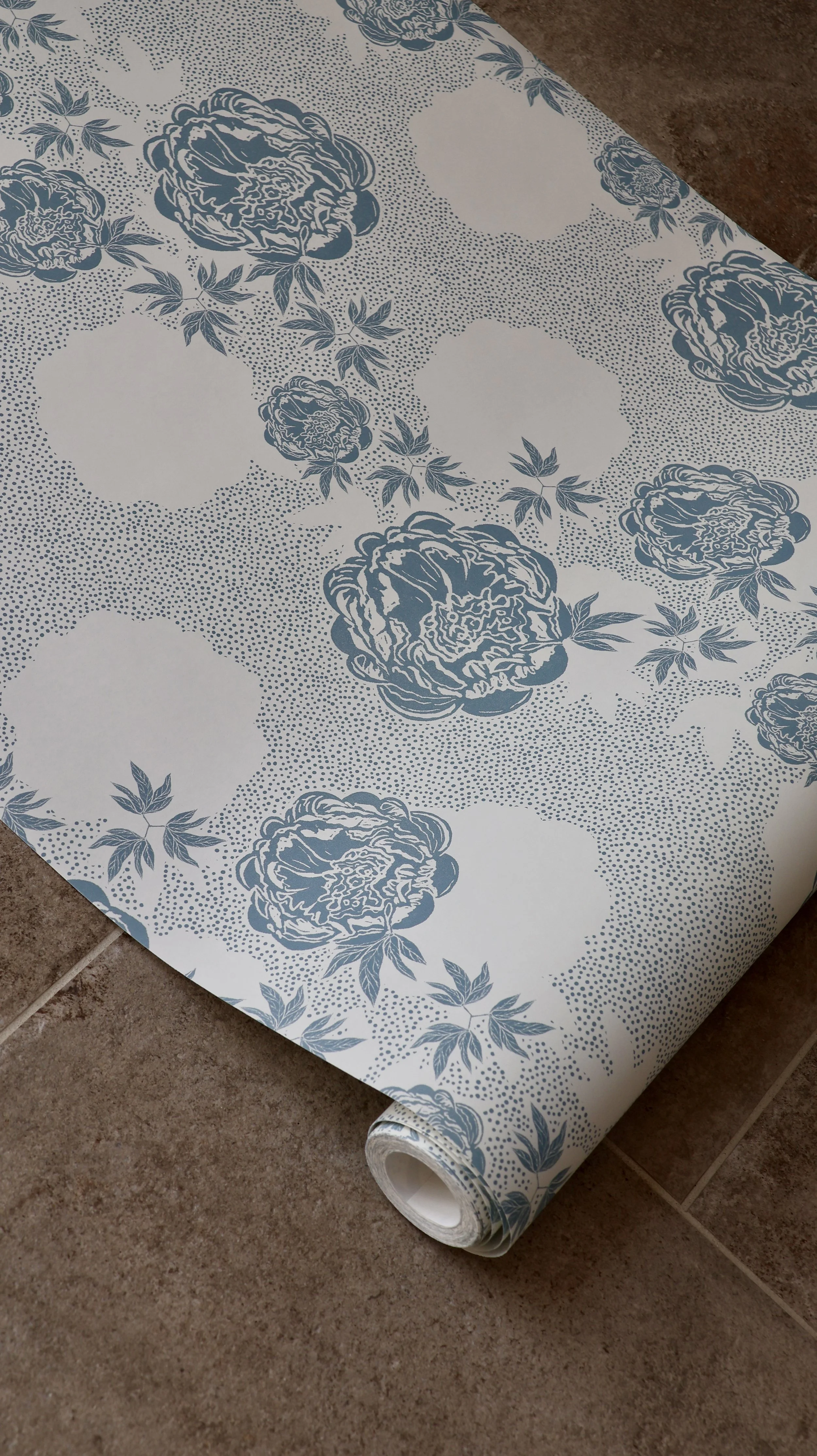 Peony Echo Wallpaper Ocean Zoe Glencross Roll.JPG