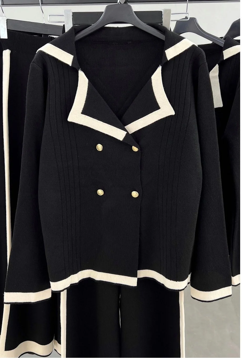 C42303E3-0E2F-4C33-B55D-03E1C7962100