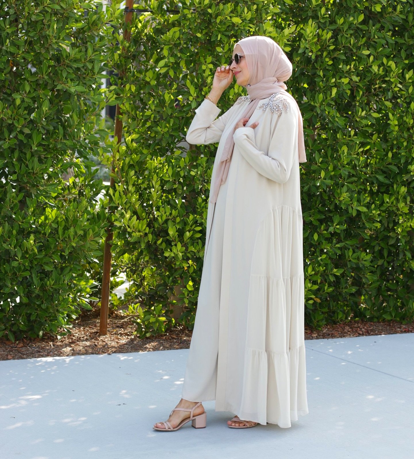 ✨ One of our best-selling abayas from the new collection! Elevate your wardrobe with this timeless piece. 💫 #BestSeller #AbayaFashion #infiniteabaya
