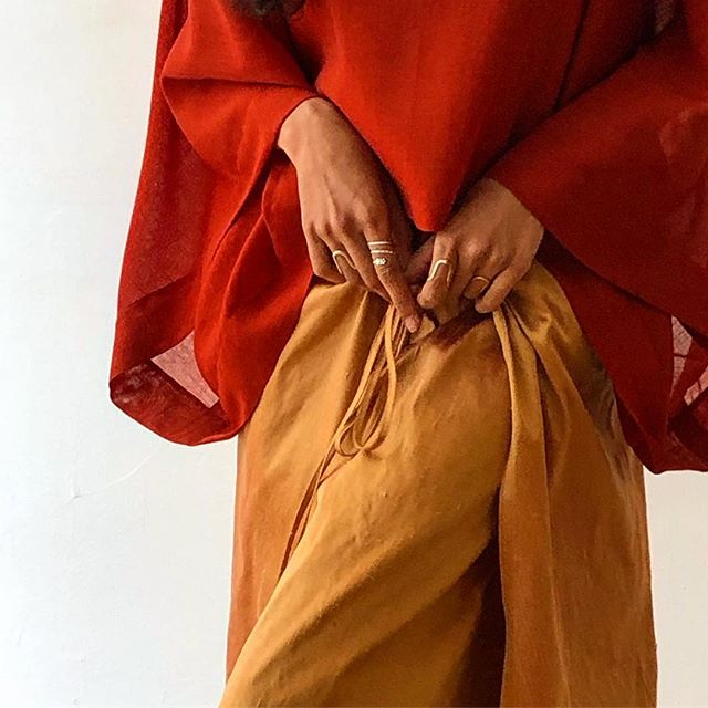 A sneak peek of a new collection from this past weekend’s play date with the lovely @shreya360. Such a WonderF❤️L ✨collaboration and I couldn’t wait for the edited shots. So much more to come💛 .
.
. .
.
.
#carewhatyouwear #minimalstyle #madeinoakland #smallbatch #collaboration #sustainablefashion #slowfashion #bespoke #ecostyle #bespoakland #naturalstyle #embodiment #womensfashion #elegant #hands #artisan #blessed
#oaklanddesigner #shopoakland #oaklandboutique #shoplocal #keepitoakland #womanowned