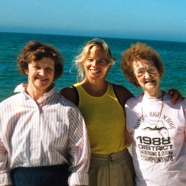 Florida 🌞Late 80&rsquo;s with my mother Betty and grandmother Hazel💃🏻. Love you so much❤️❤️❤️ Happy Mother&rsquo;s Day 😘😘😘 .
.
.
#mothersday #mymother #nana #greatnana #strongwomen #motherhood #generations