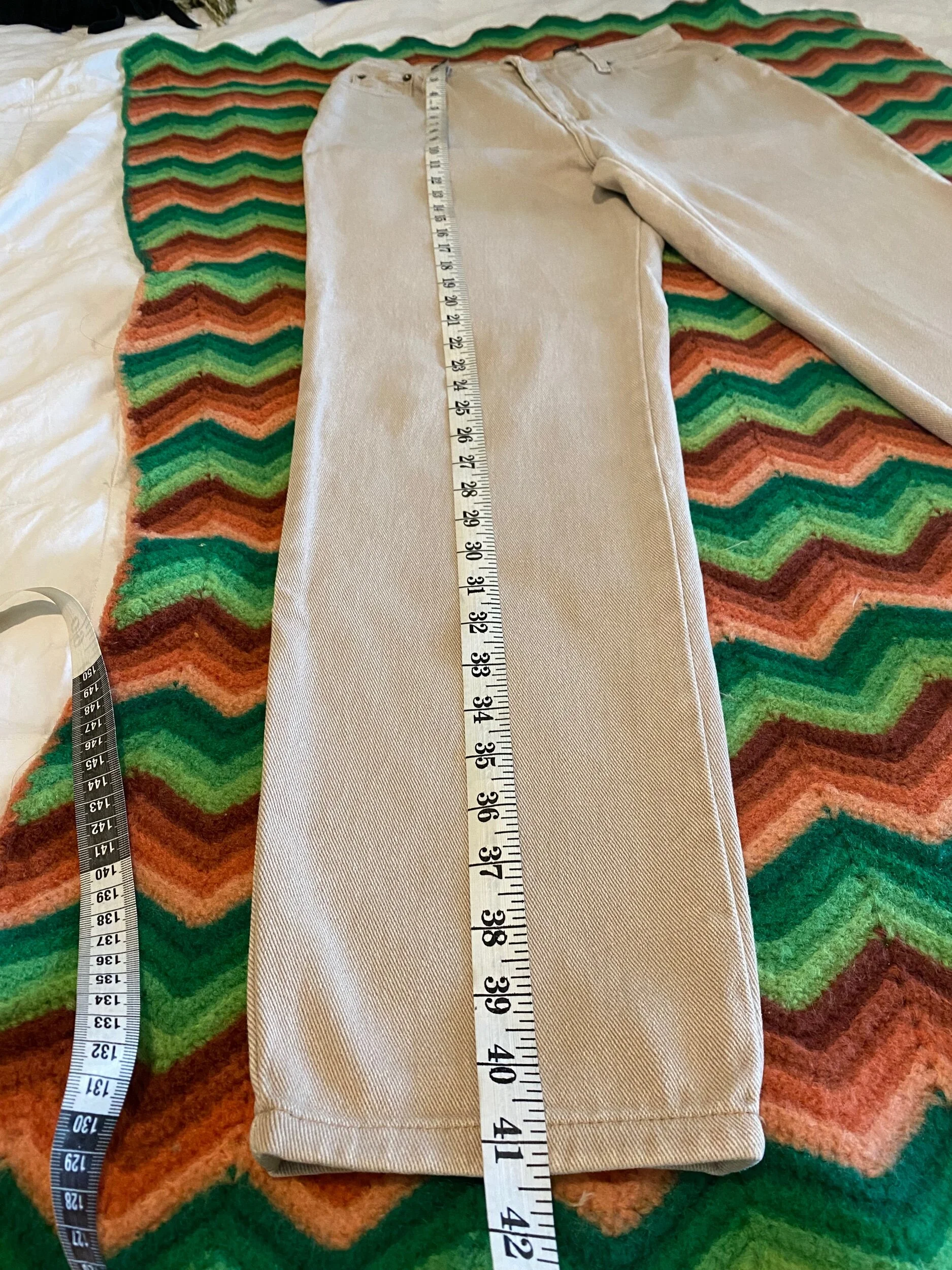 33461C0B-ADBE-4850-B0C2-2956240AD4E8