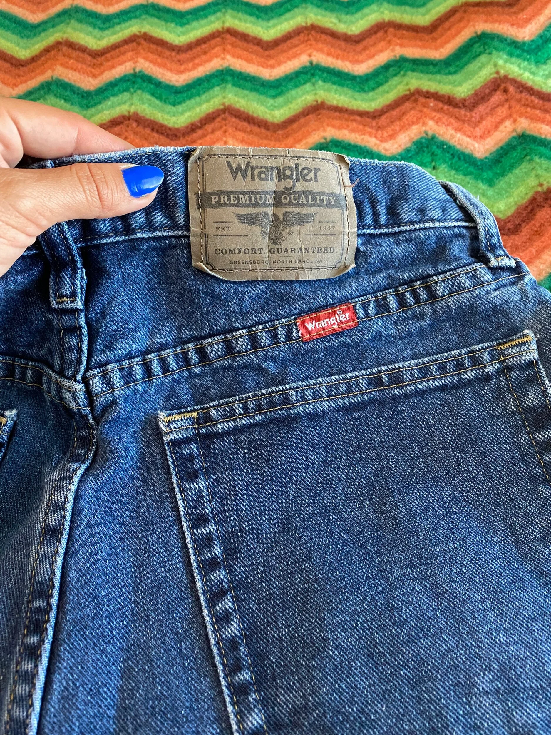 B351B255-0742-4F65-8FA8-C675B9E748DA