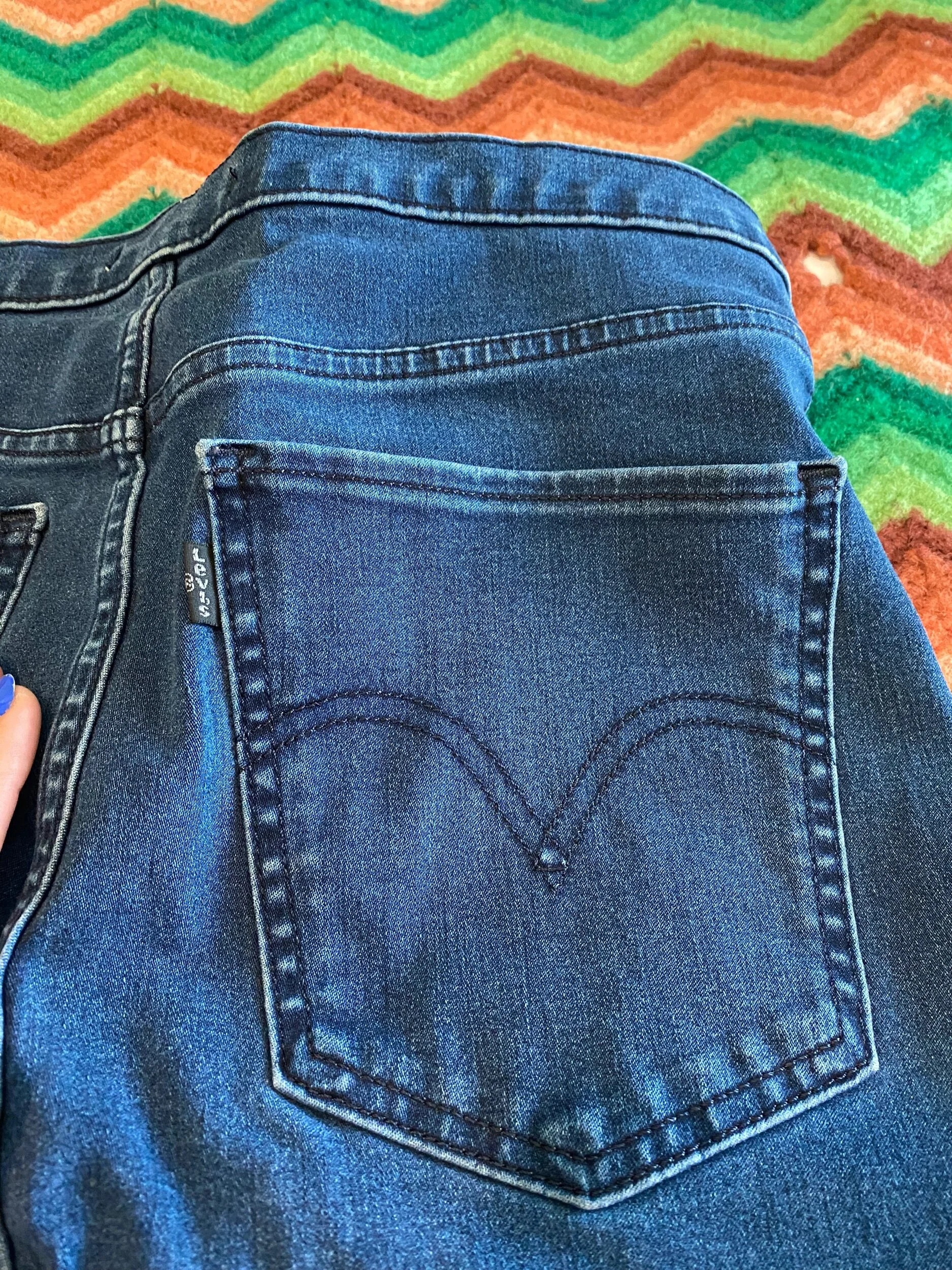 04B5085F-87A7-4051-8B0D-FC9ACA7844CB