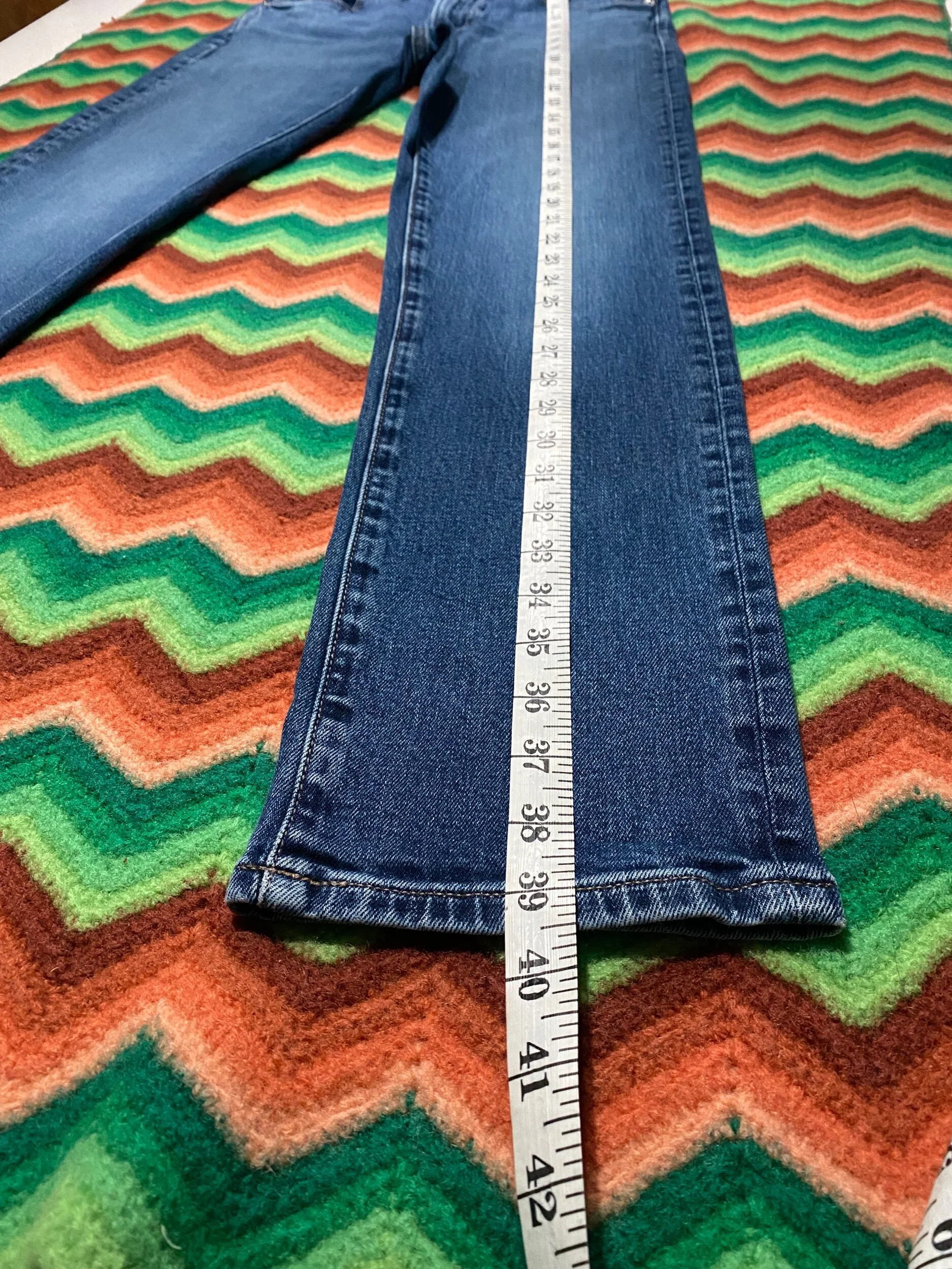 EE4E7F73-F3EB-43D8-8C49-BE20AF66E6A6