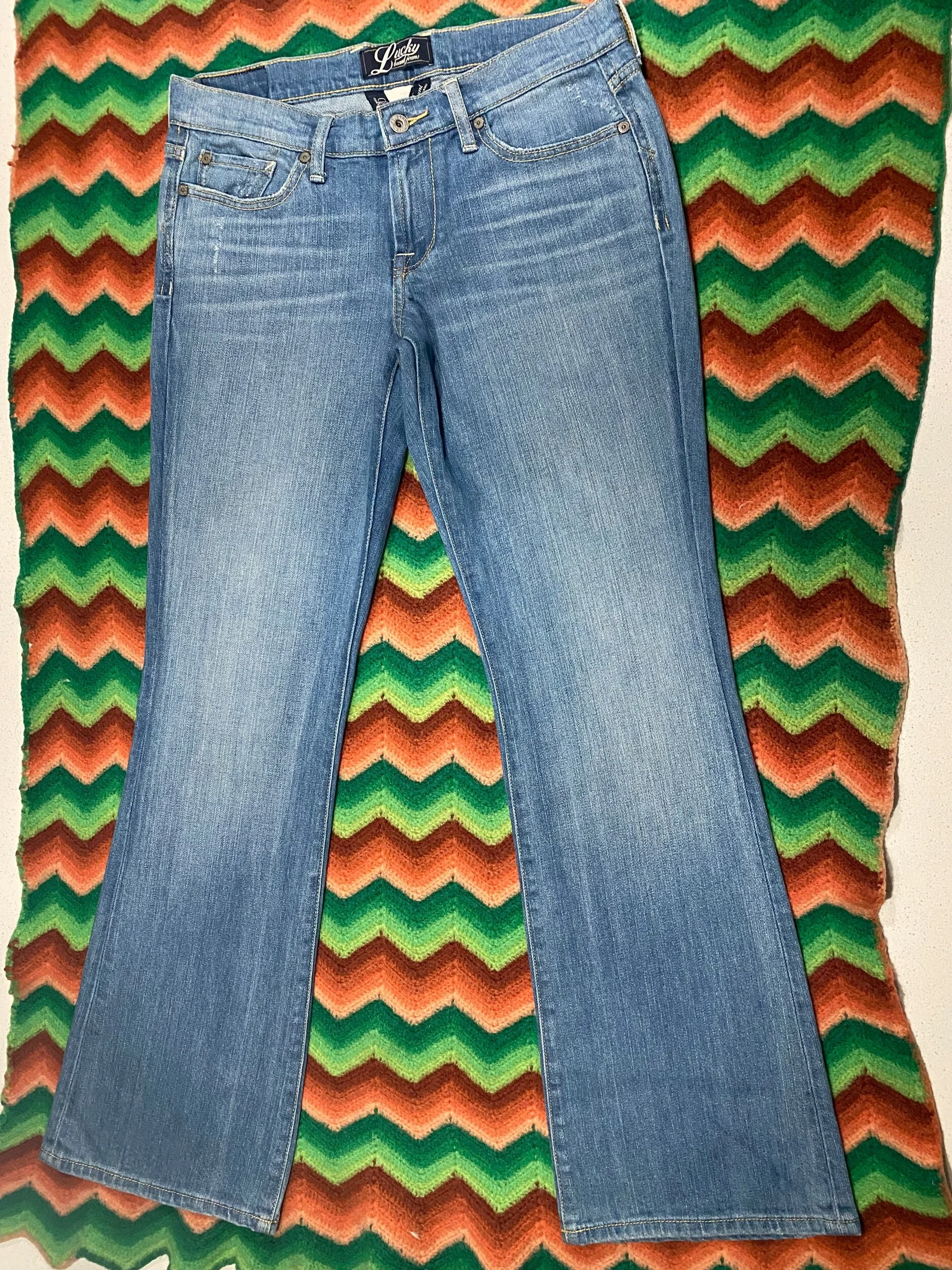 88785F74-E10B-47AB-B934-BE2E5FD8533C