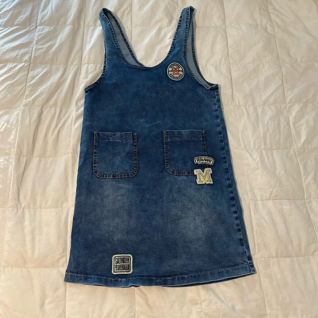 EFEE0AF6-FBCF-4438-BB37-9AF7901A1267