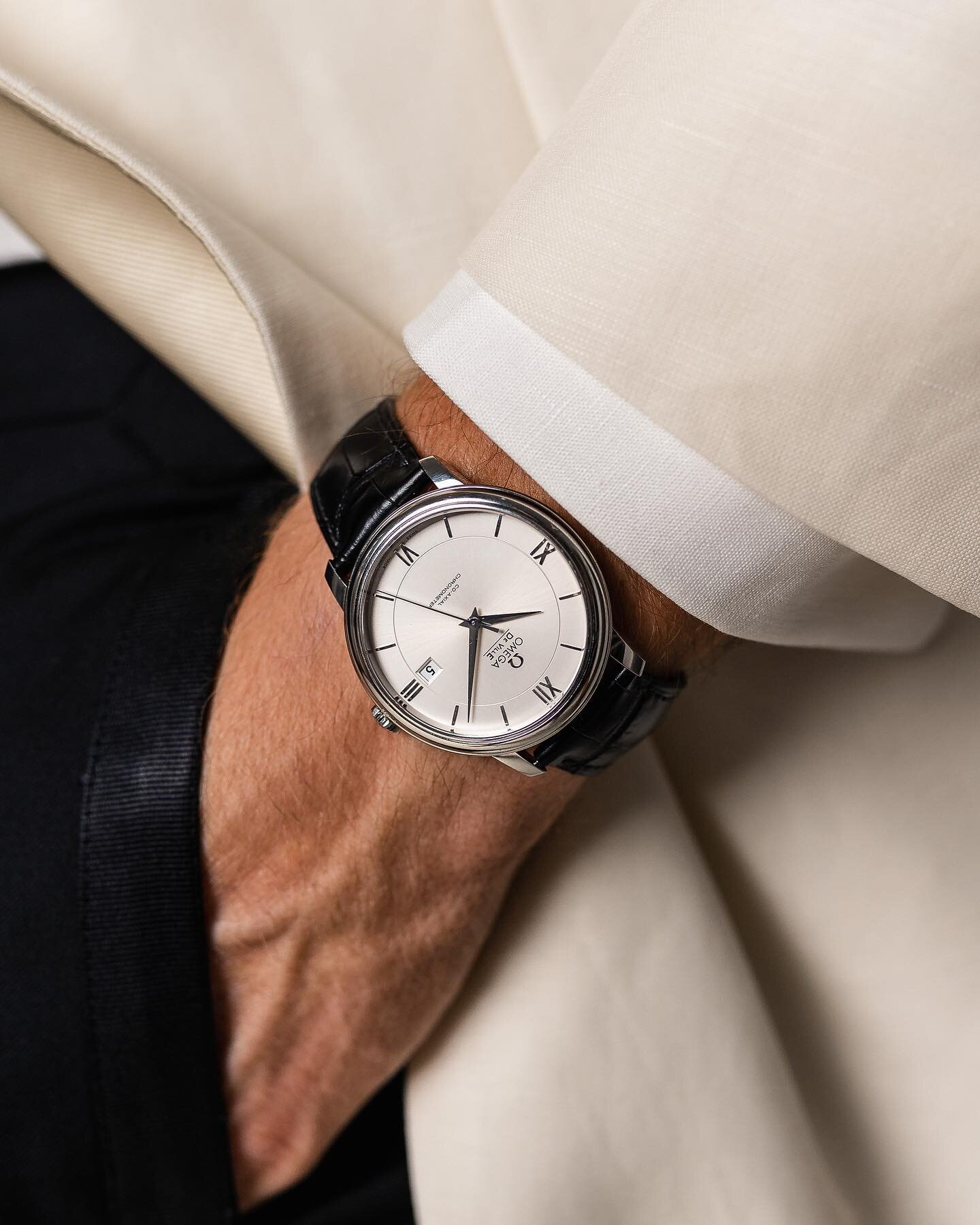 As far as dress watches go, it doesn&rsquo;t get more timeless than the @omega De Ville Prestige Co-Axial Chronometer. Featuring an automatic movement and a sleek 39.5mm case, it&rsquo;s the ideal combination of form and function, emanating an effort