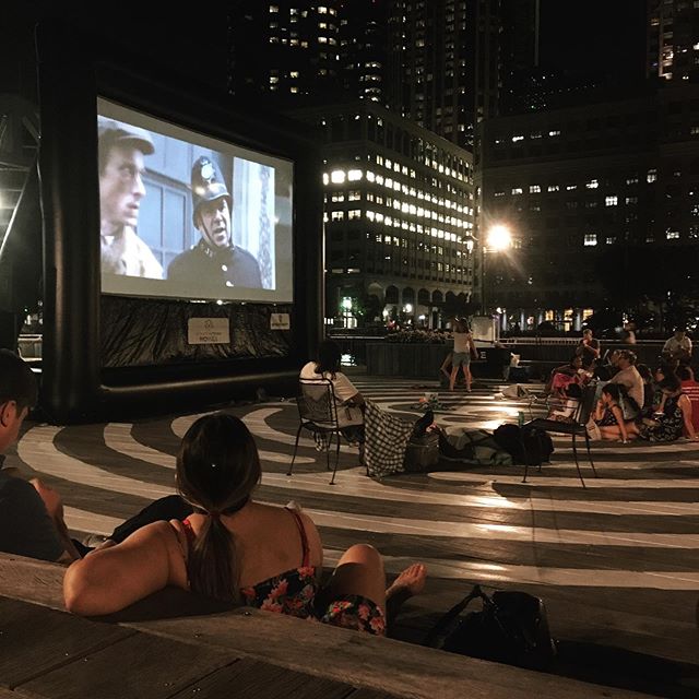 Tonight, a movie atop #labyrinthno9 ! 📽 #artonart #jerseycity #families #summernights