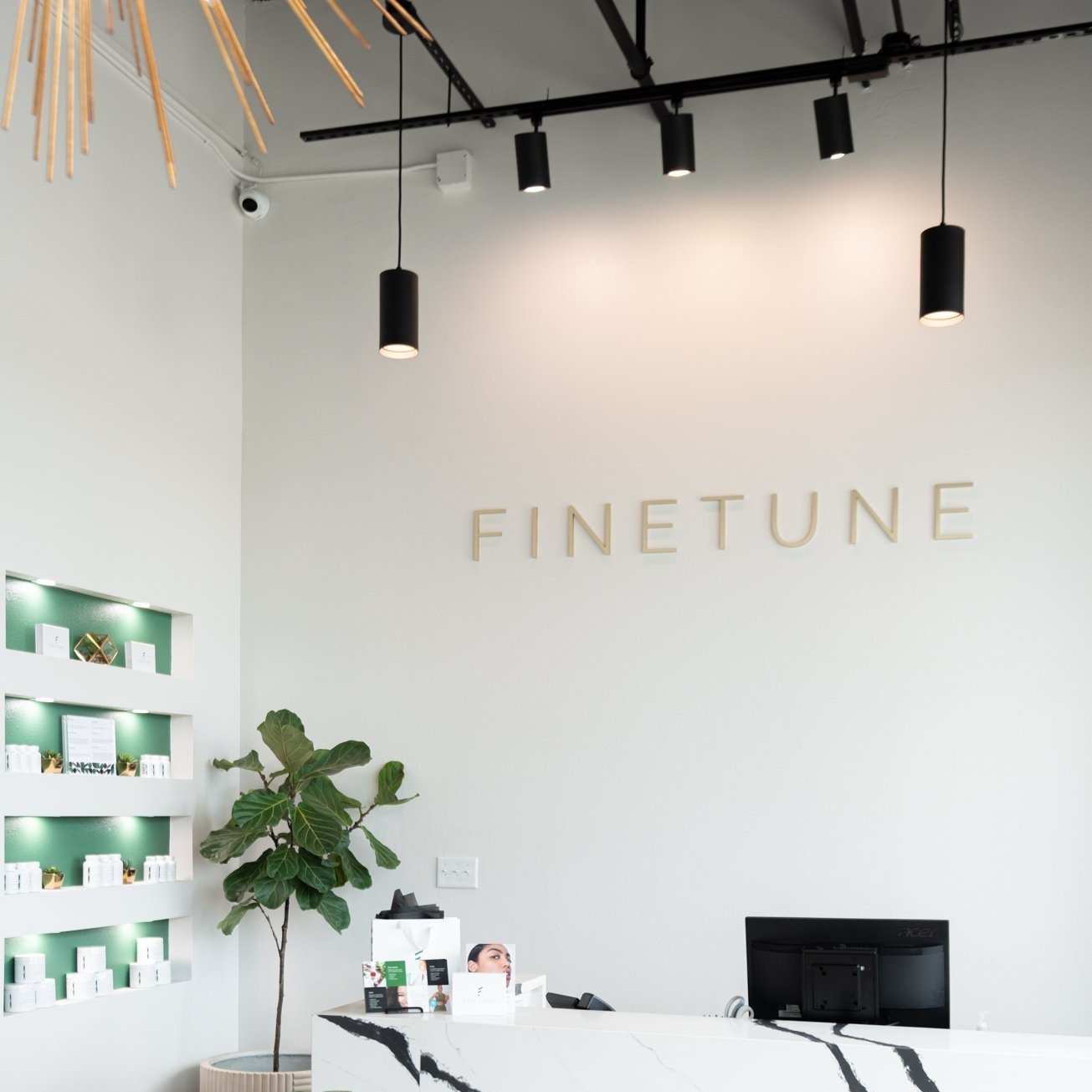 Finetune+Front+Desk.jpg
