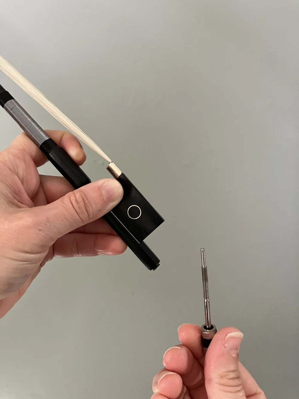 How Tight Do You Tighten A Violin Bow?: The Ultimate Guide to ...