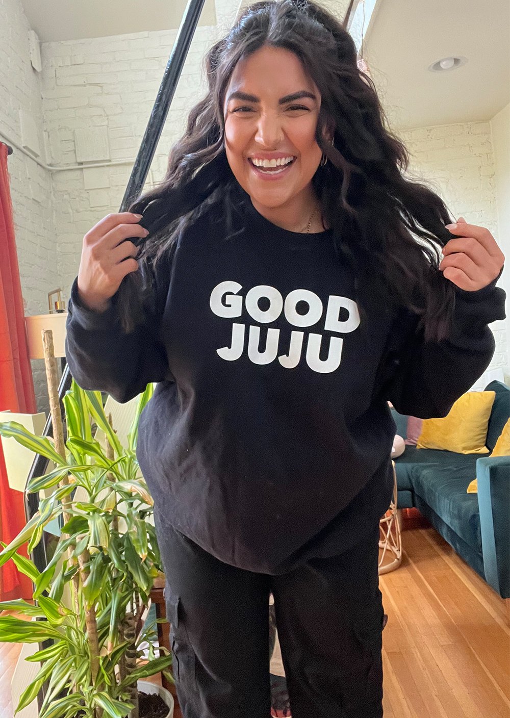 ohshethickthick-sweatshirt-01.jpg