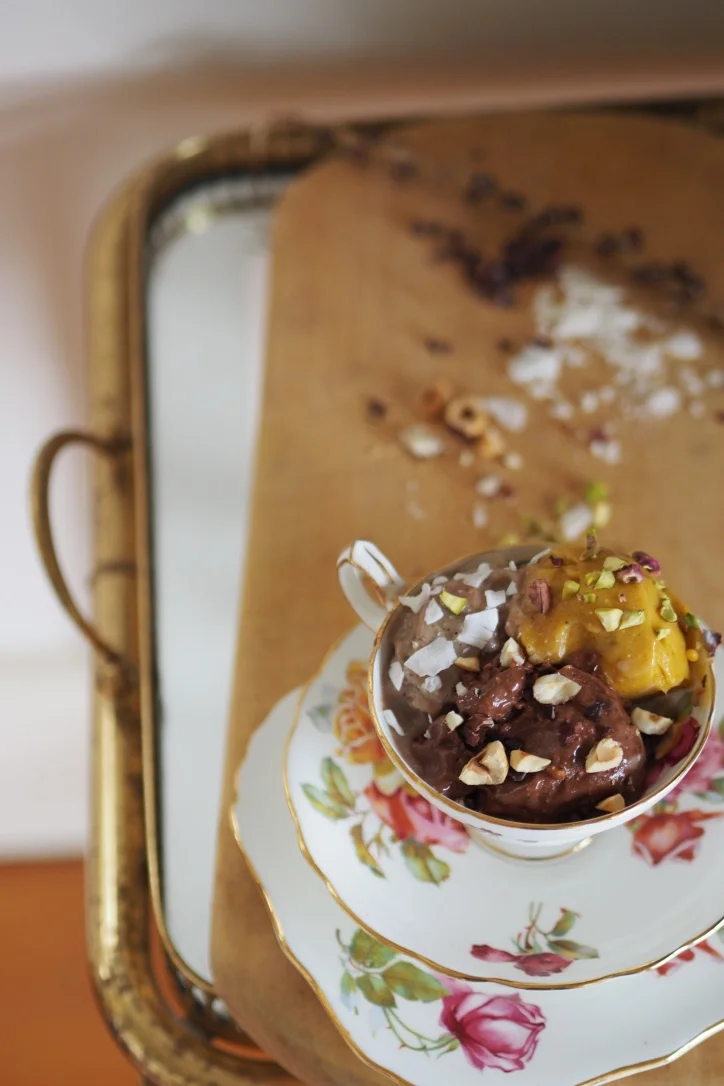 how-to-make-healthy-vegan-banana-ice-cream-with-flavour-ideas-chocolate-vanilla-turmeric-mango.jpg
