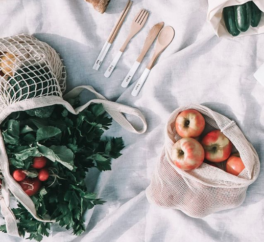 Simple Ways To Reduce Single-Use Plastic When Travelling — FUTURE KING ...