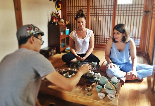 Airbnb Hosts Help People Belong