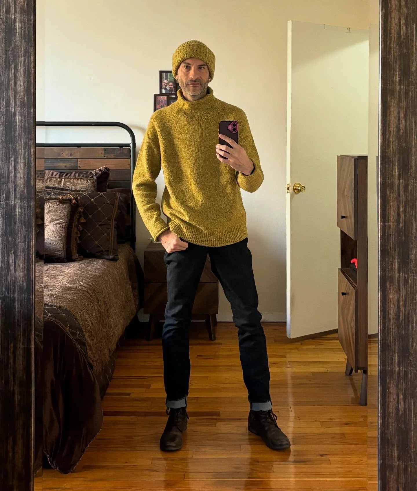 Channeling my inner Elphaba in this years color for fall&hellip; according to Banana Republic