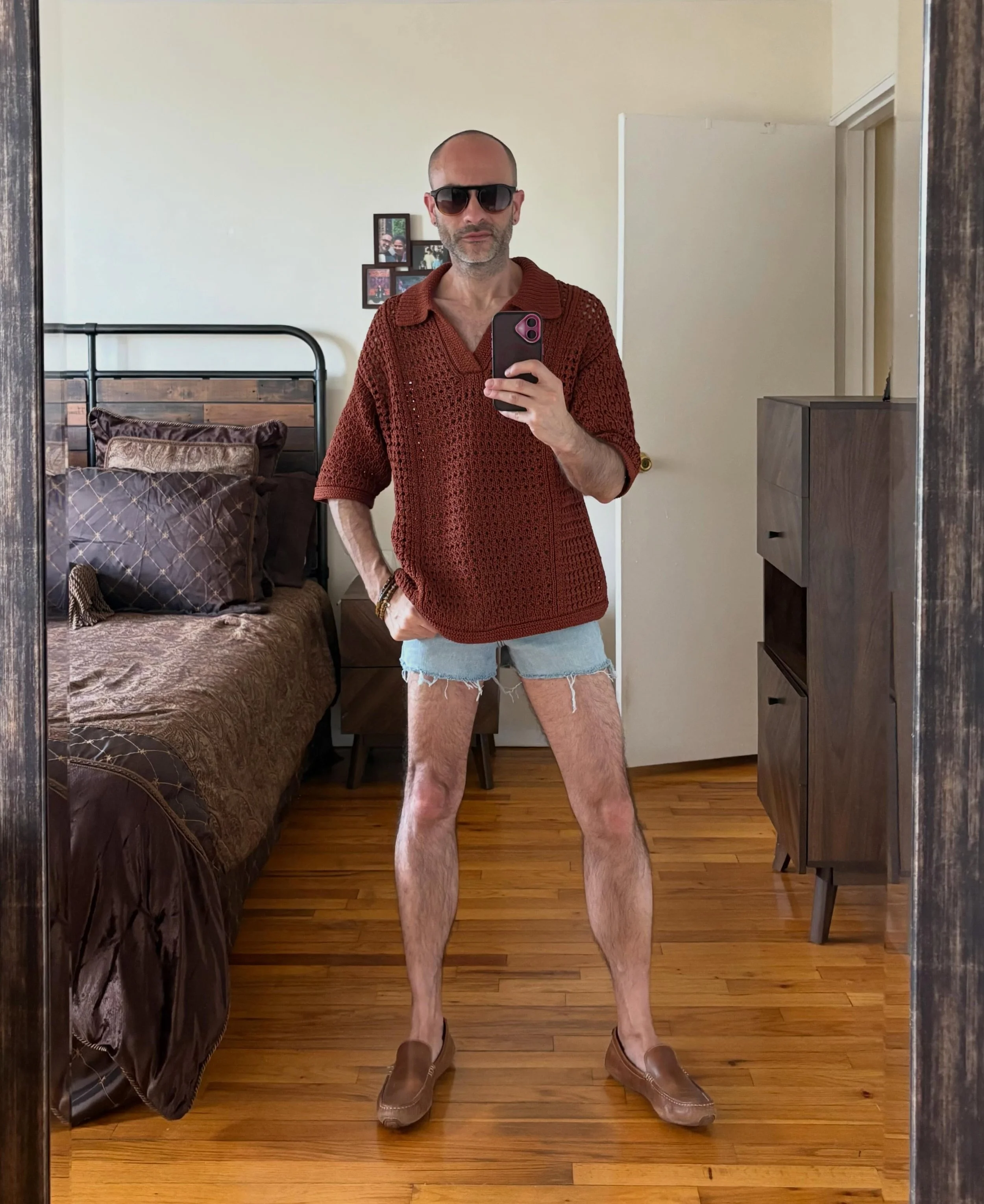 So I may still not be able to figure out if this outfit from the other day is more 60&rsquo;s or 70&rsquo;s looking, but I can certainly answer that age-old question of who wears short shorts.
