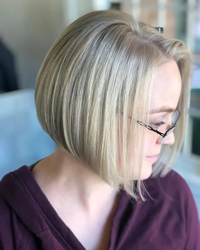 These cuts fuel my 💜 
#beautybysarahboling 
#lunaticfringestgeorge 
#lunaticfringesalon 
#livelovelunatic
#bobhaircut