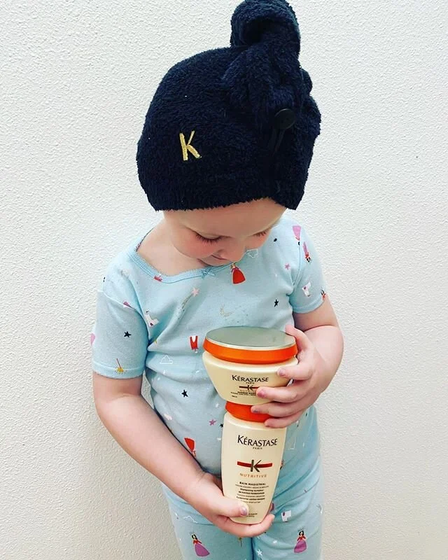 I&rsquo;m telling you, she will have better hair then me! 
K&eacute;rastase for the littles=magic ✨
They deserve hair love too! 💆🏼&zwj;♀️ #kerastase #lunaticfringestgeorge #lunaticfringesalon #livelovelunatic #kerastaselittles #minime #hairbysarahb