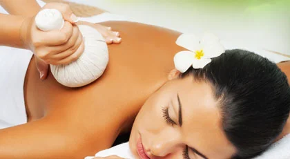 Herbal-Compress-Thai-Massage-1.jpg