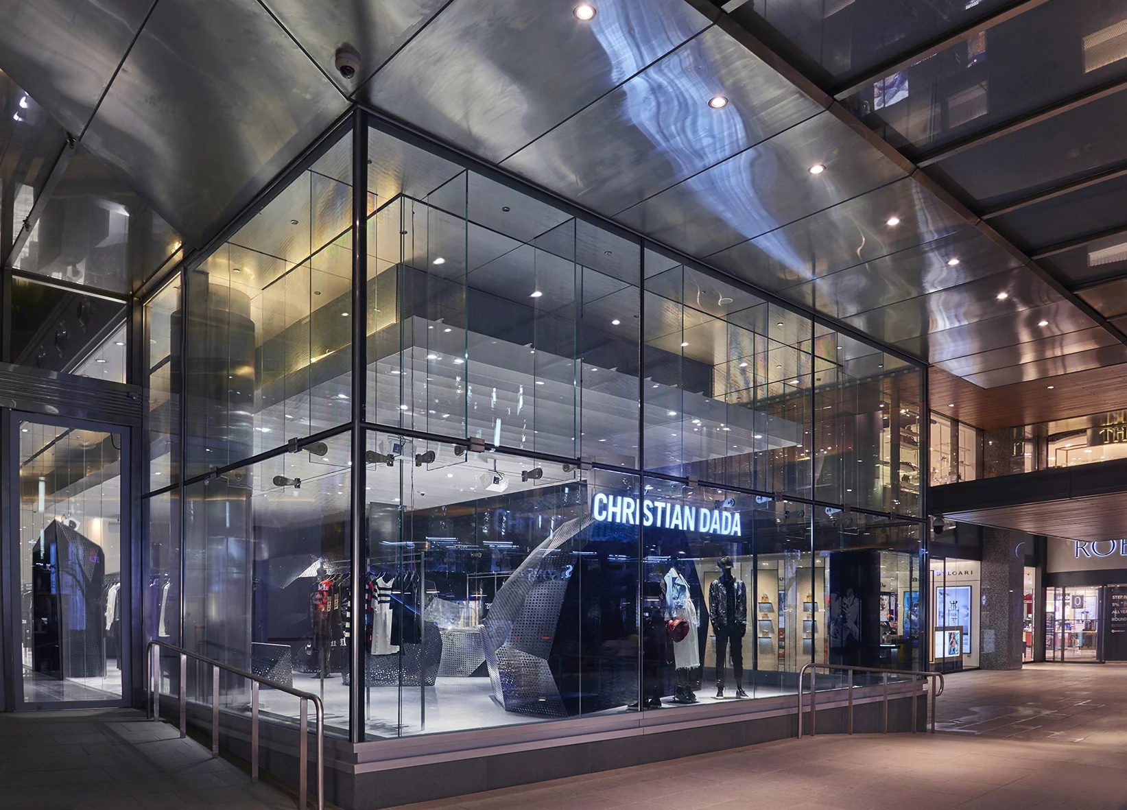 Exterior Side edit_l.jpg