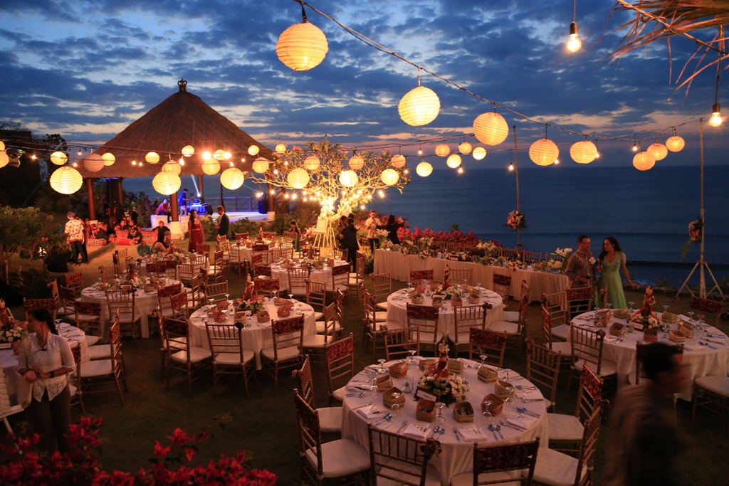 Wedding Lanterns.jpg