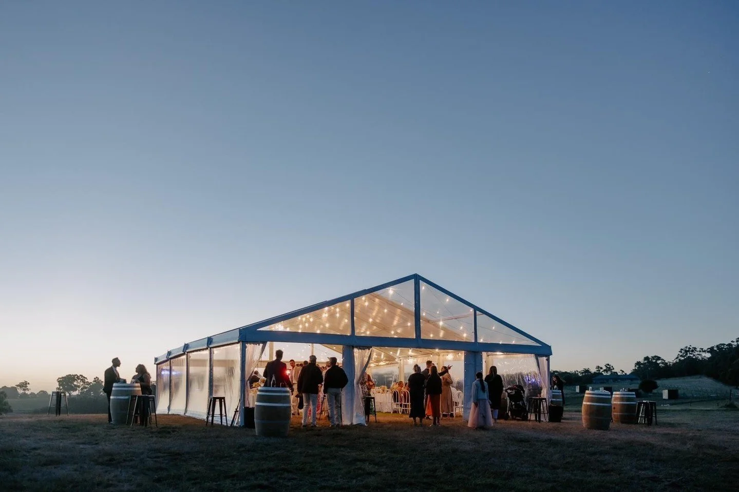✨️⁠ Spend a night under the stars and the glow of our festoon lights. Our Clear Span Marquess looks so beautiful at night. ✨️⁠
⁠
Pictured here is our 10 by 12 Clear Span Marquee featuring a mixed roof of both white and clear panels.⁠