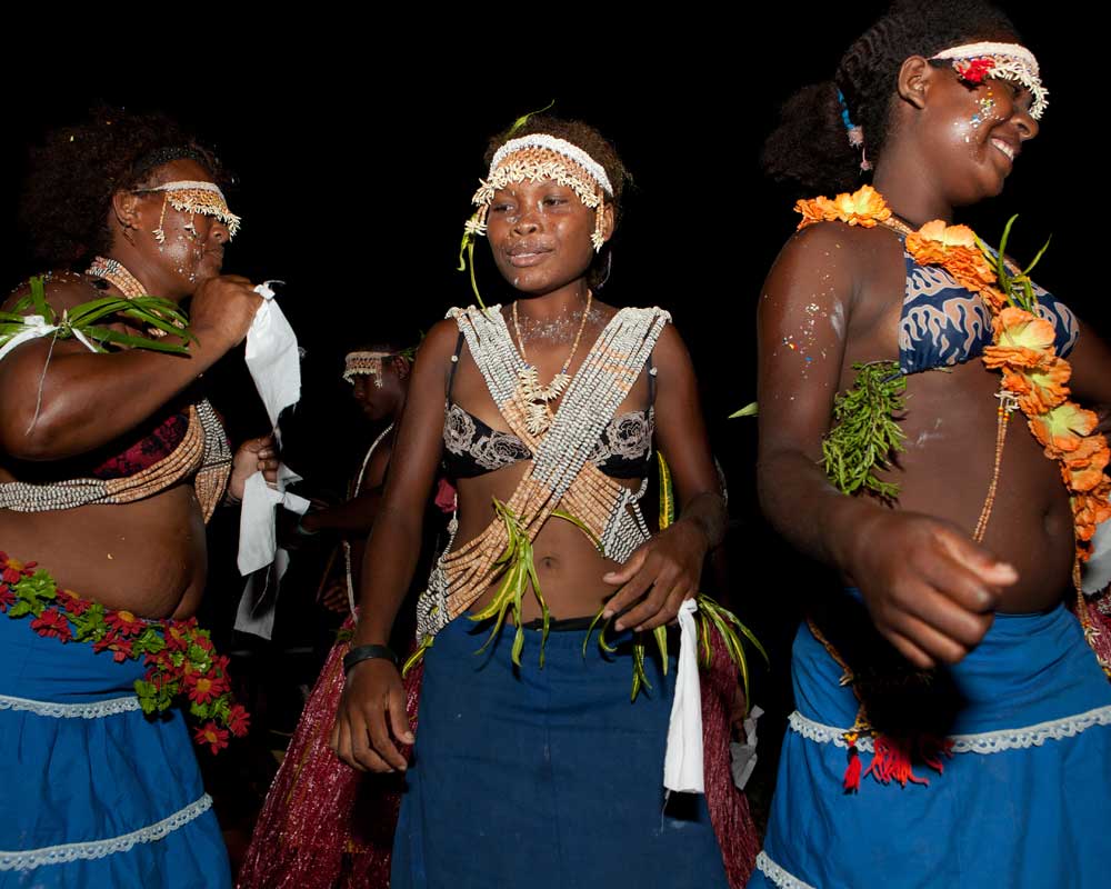 Solomon-island-dancers.jpg