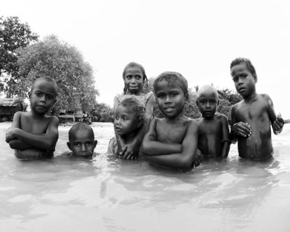 Solomons-kids-swimming.jpg